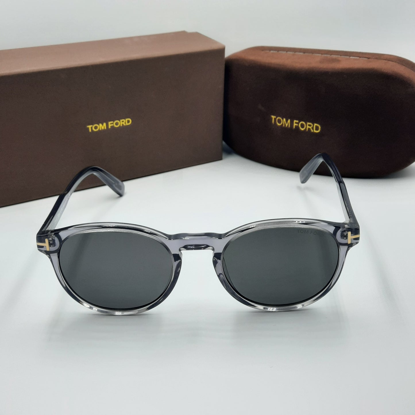 Solaires: TOM FORD FT0834 Gris trnsp doré