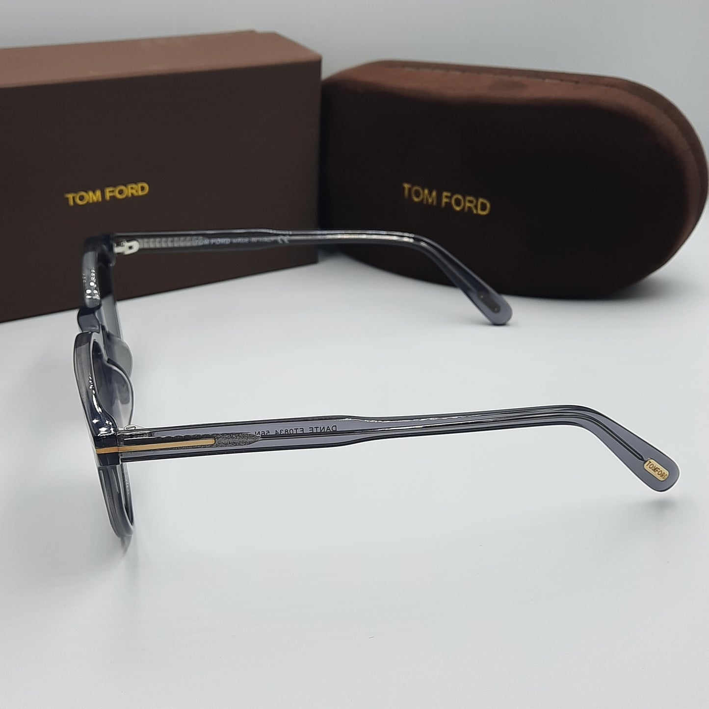 Solaires: TOM FORD FT0834 Gris trnsp doré