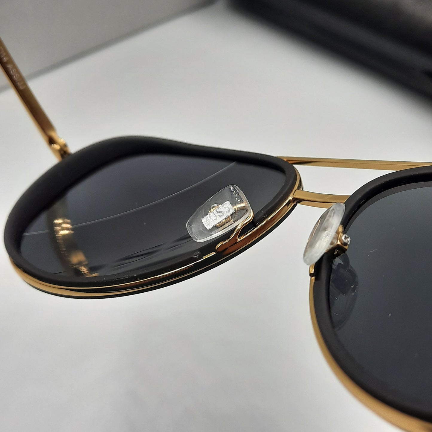Solaires: HugoBoss-0510 doré/noir