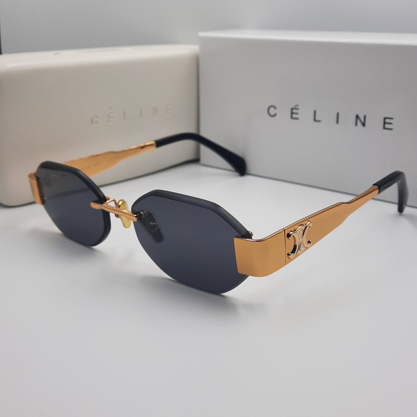 Solaires: CELINE Triomphe CL42119U doré noir