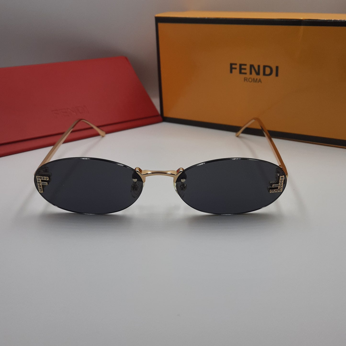 Solaires: Fendi FE4075US doré noir