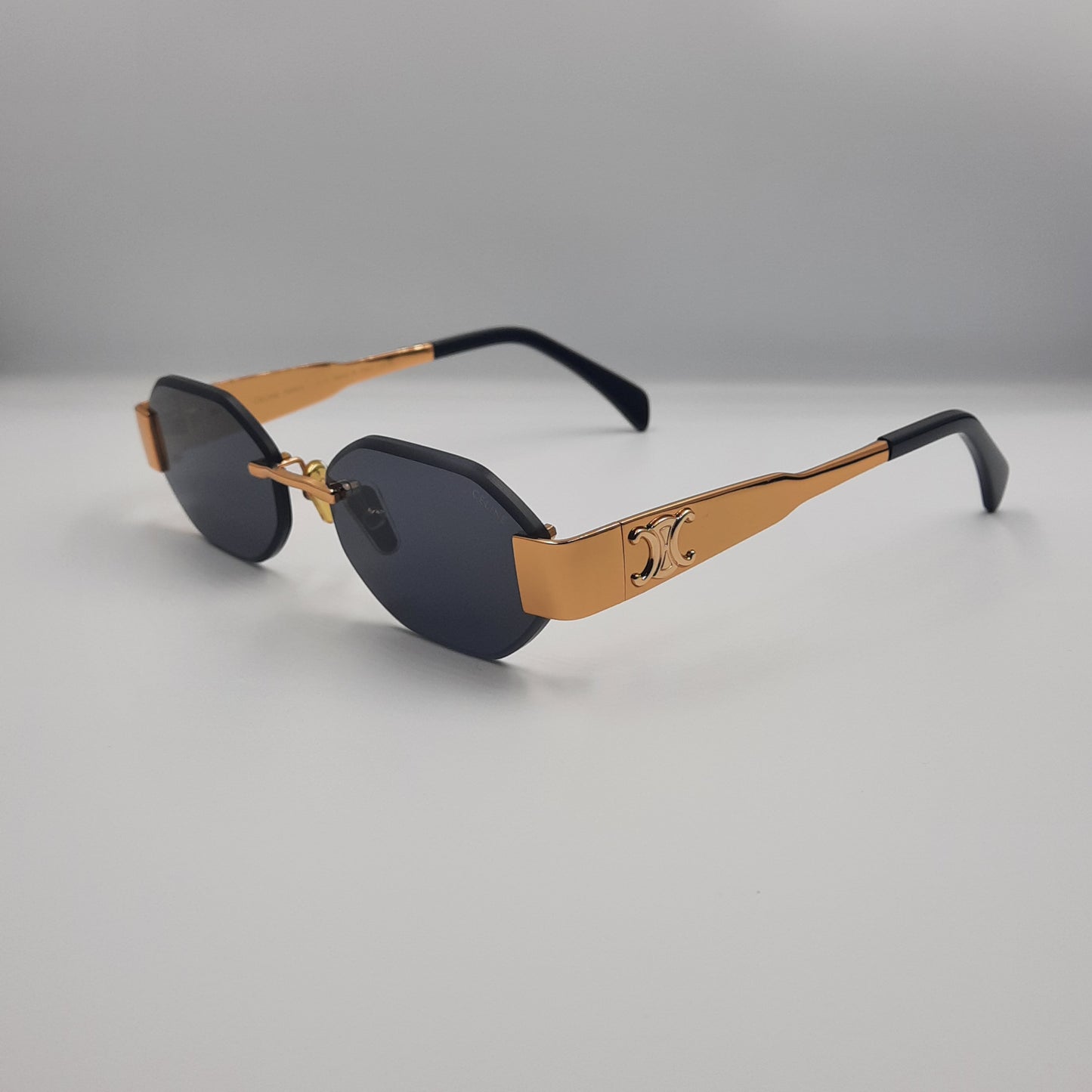 Solaires: CELINE Triomphe CL42119U doré noir