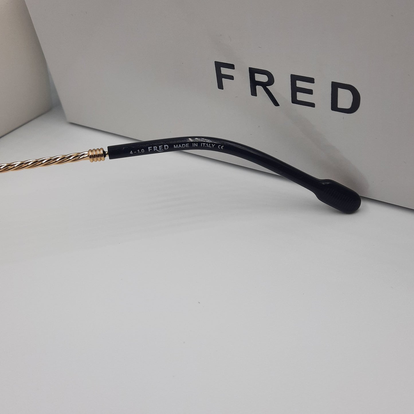 Solaires: FRED FG40037U doré noir