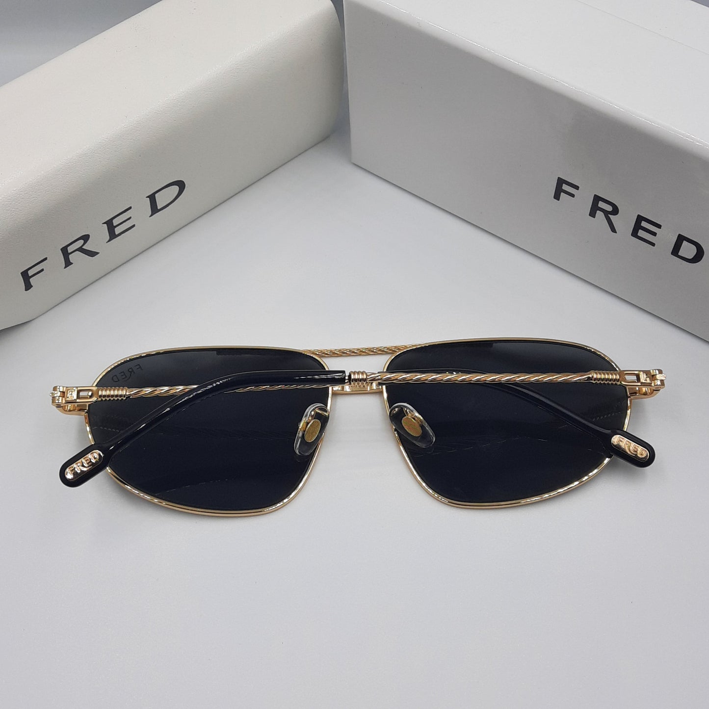Solaires: FRED FG40037U doré noir