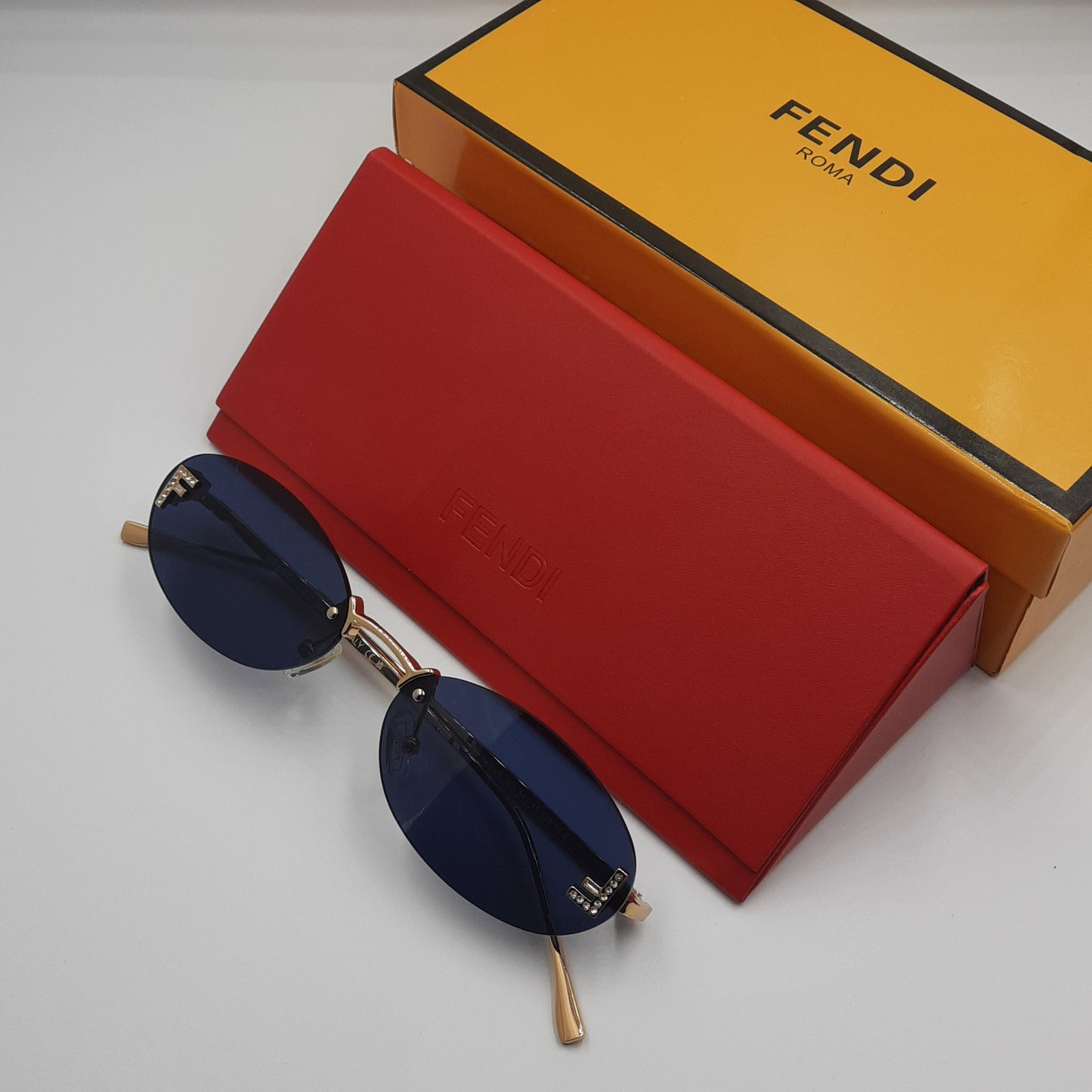 Solaires: Fendi FE4075US doré bleu foncé
