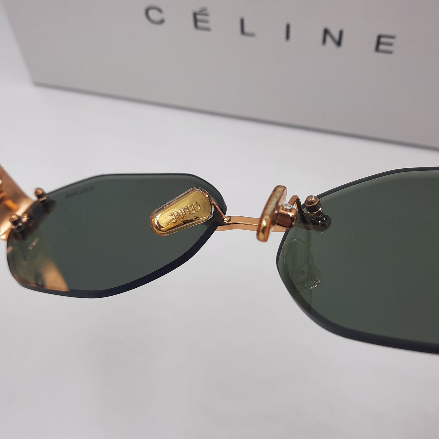 Solaires: CELINE Triomphe CL42119U doré vert