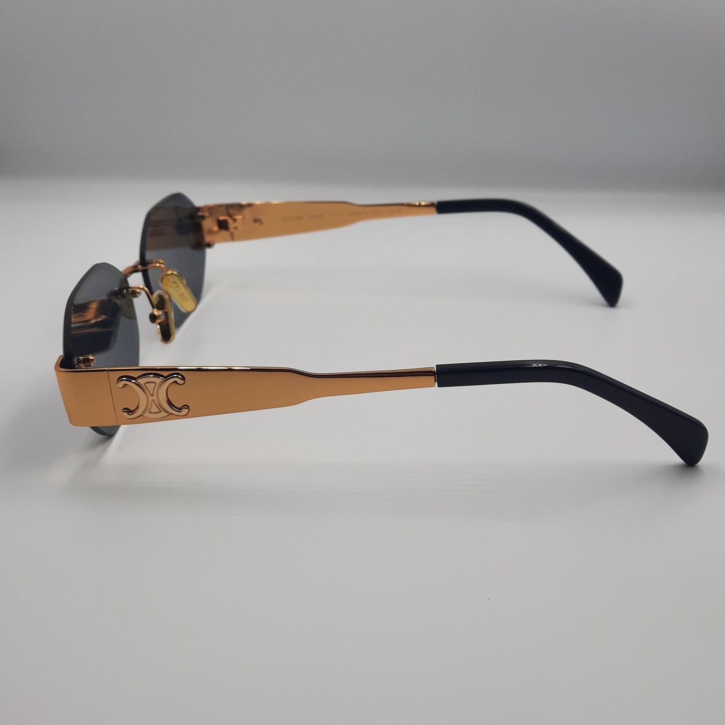 Solaires: CELINE Triomphe CL42119U doré noir
