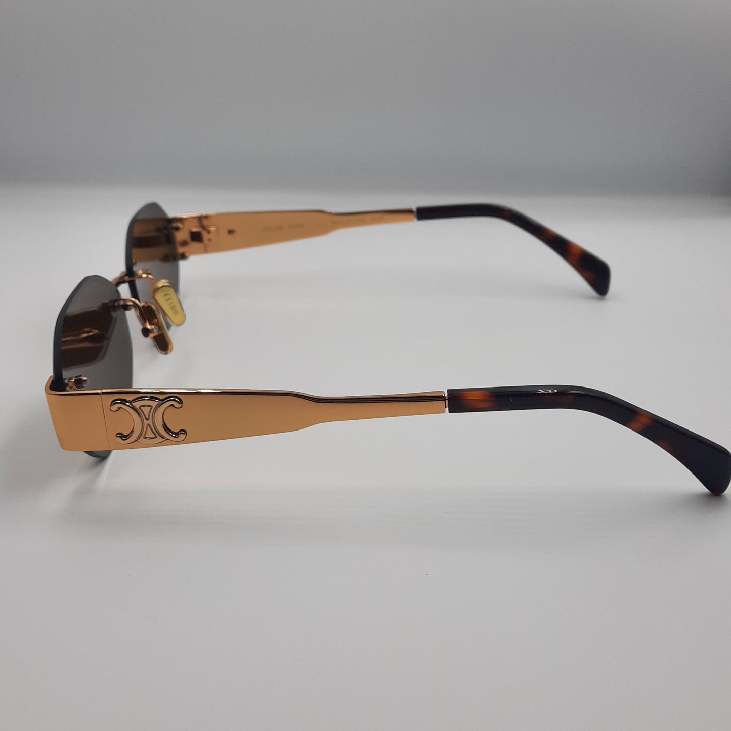 Solaires: CELINE Triomphe CL42119U doré marron