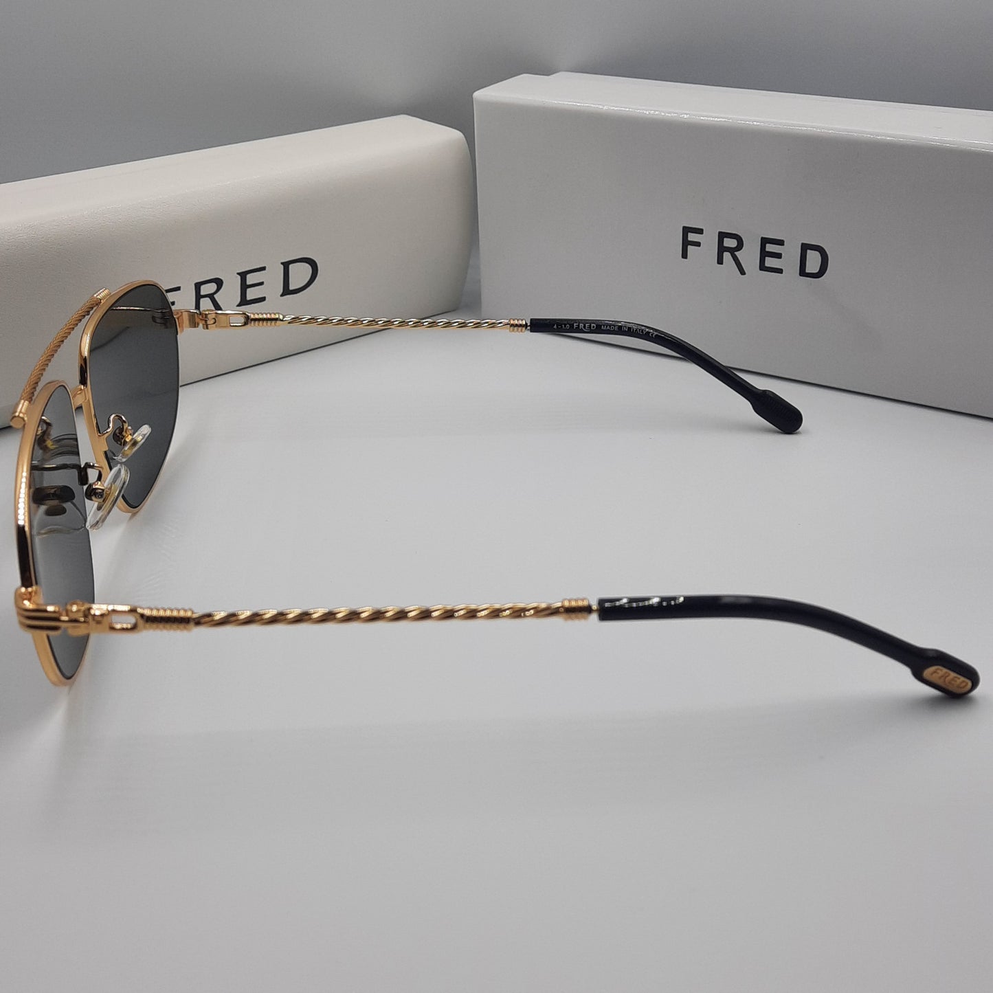 Solaires: FRED FG40037U doré noir