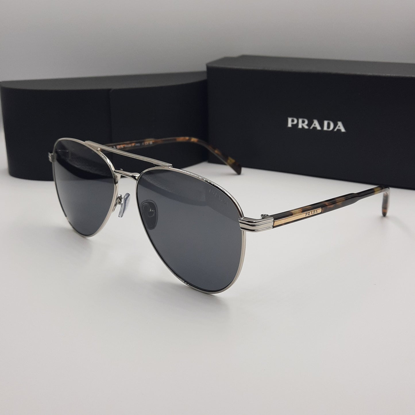 Solaires: PRADA SPRA58 argent tortoise