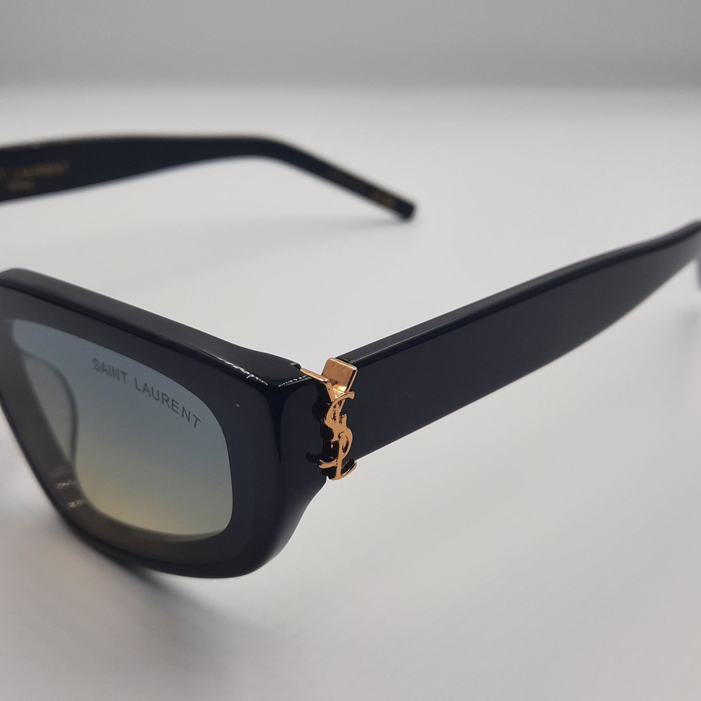 Solaires: SAINT LAURENT SL M251 noir doré clair