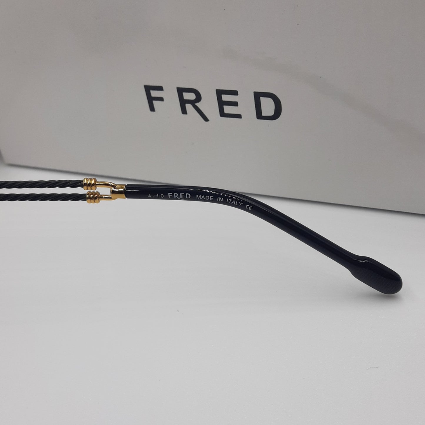 Solaires: FRED FG40044U doré noir