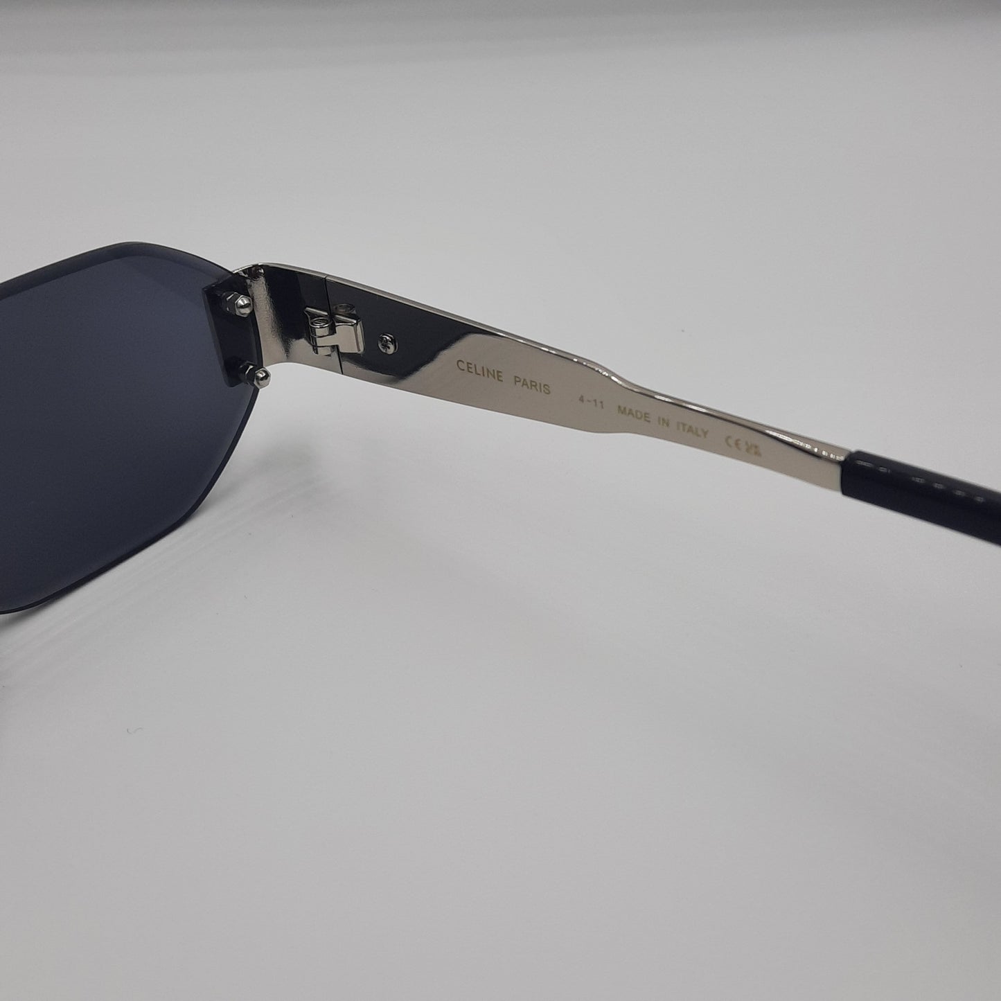 Solaires: CELINE Triomphe CL42119U argenté noir