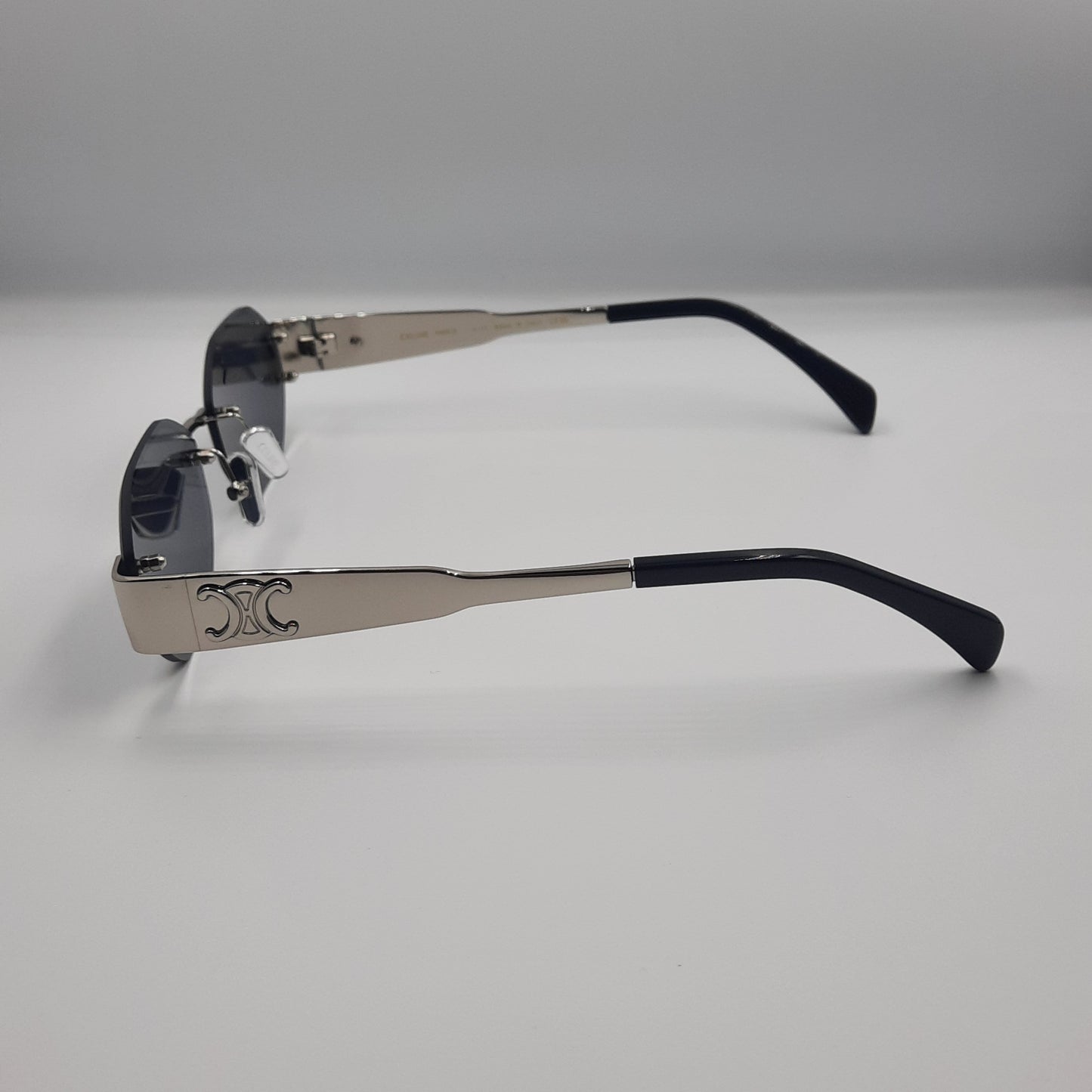Solaires: CELINE Triomphe CL42119U argenté noir