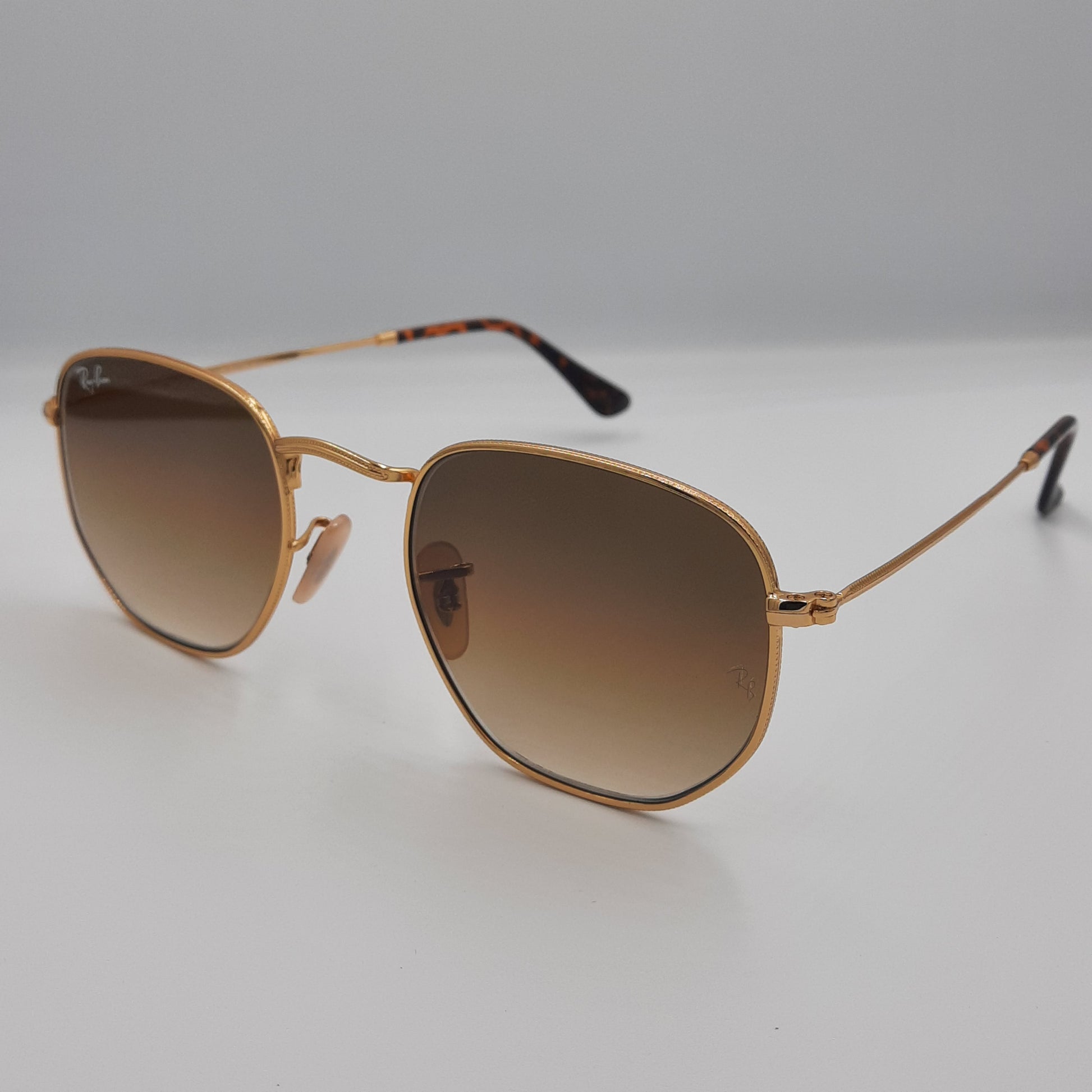 Solaires:  RAYBAN RB-3548 hexagonal Gold/Marron Dégradé lunette maroc side view