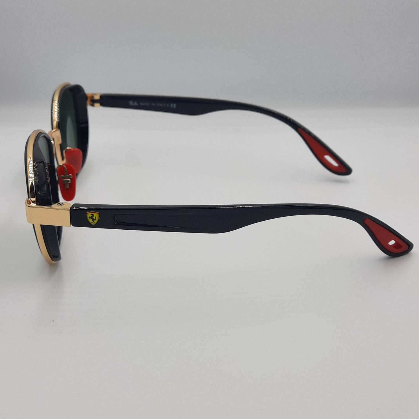 Solaires: RAYBAN FERRARI RB-3674 Noir/Doré/vert/rouge