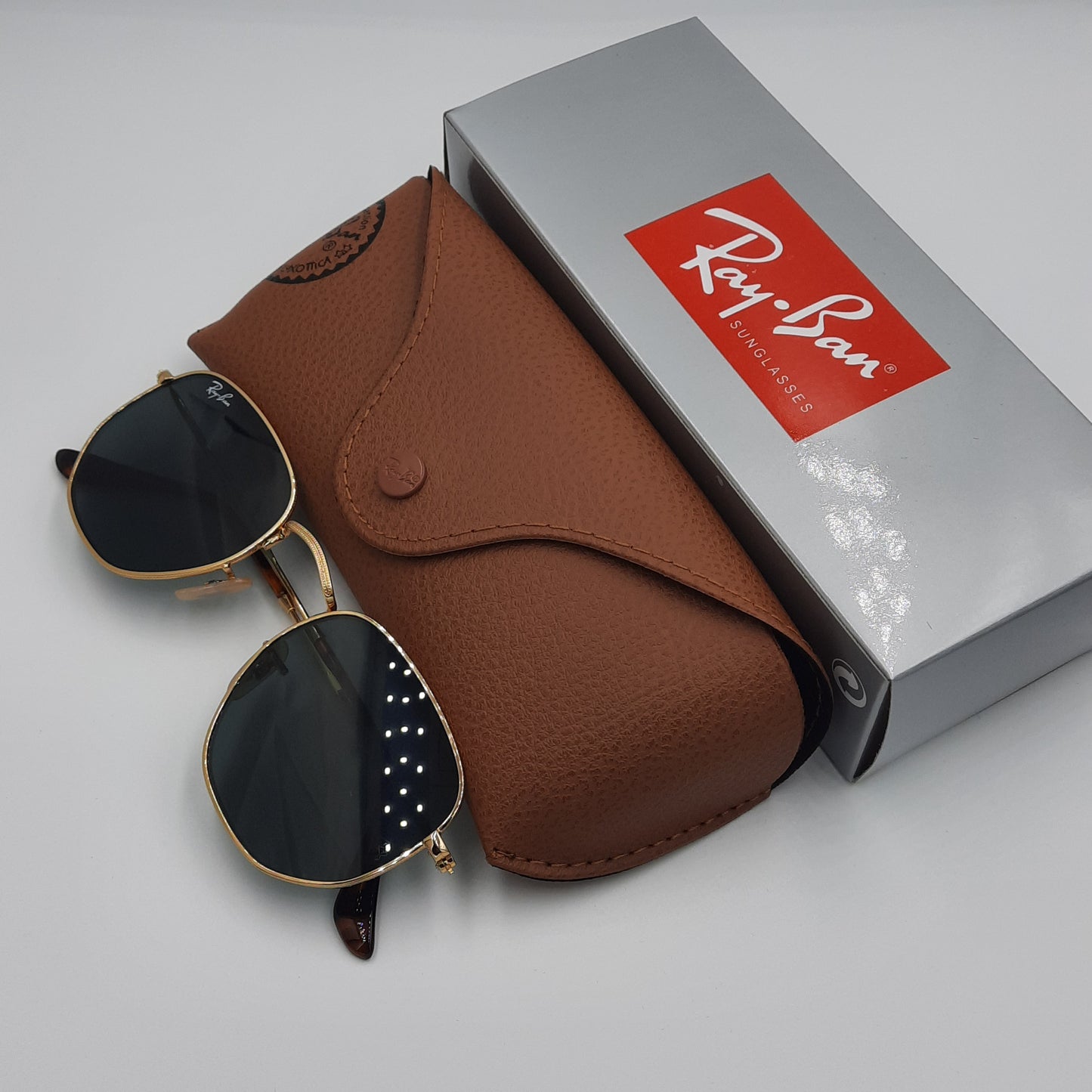 Solaires:  RAYBAN RB-3548 hexagonal Gold/NOIR MAROC