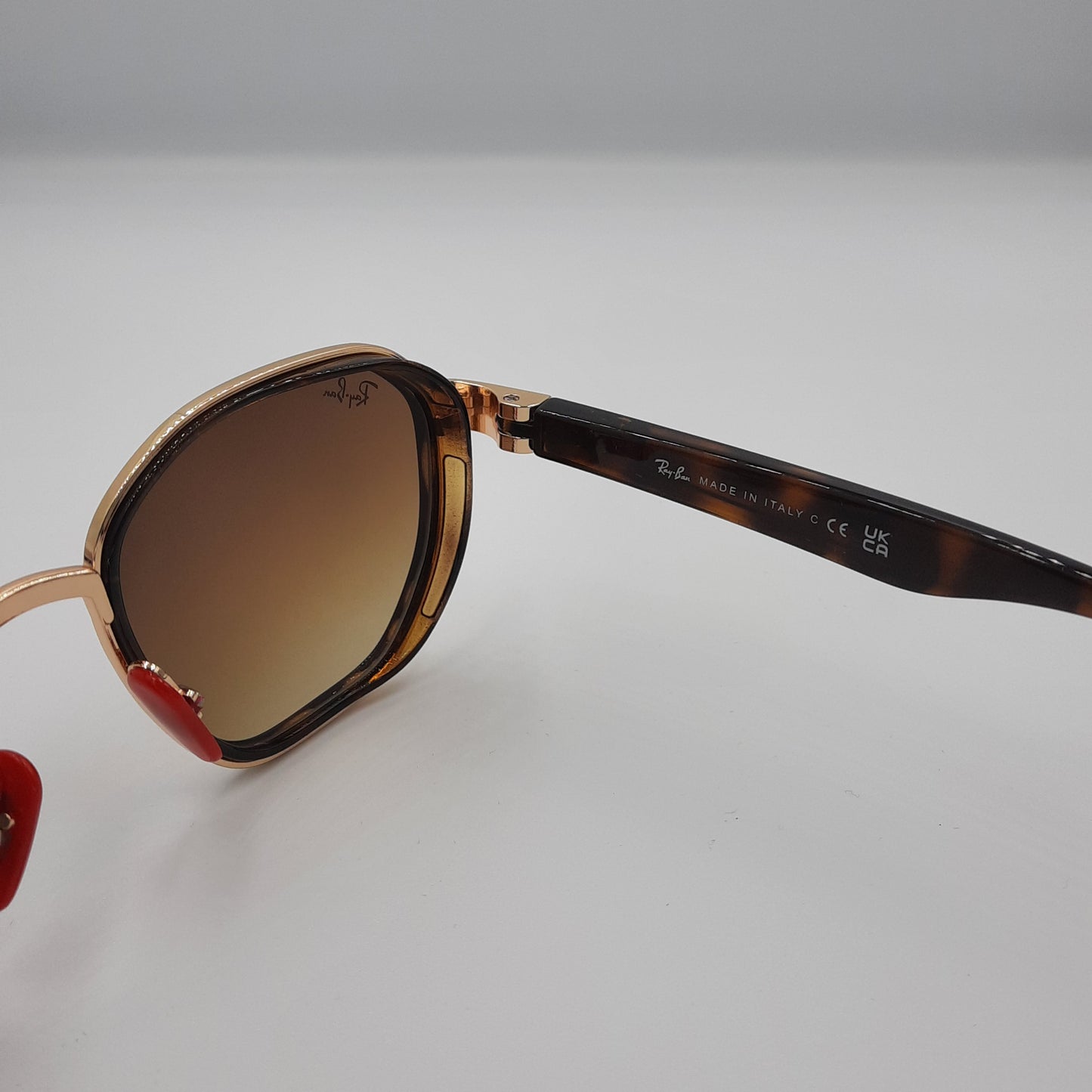 Solaires: RAYBAN FERRARI RB-3674 Doré/havane/marron dégradé rouge