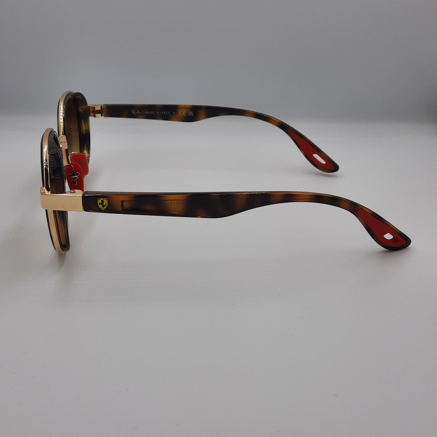 Solaires: RAYBAN FERRARI RB-3703 Doré/havane/marron dégradé rouge