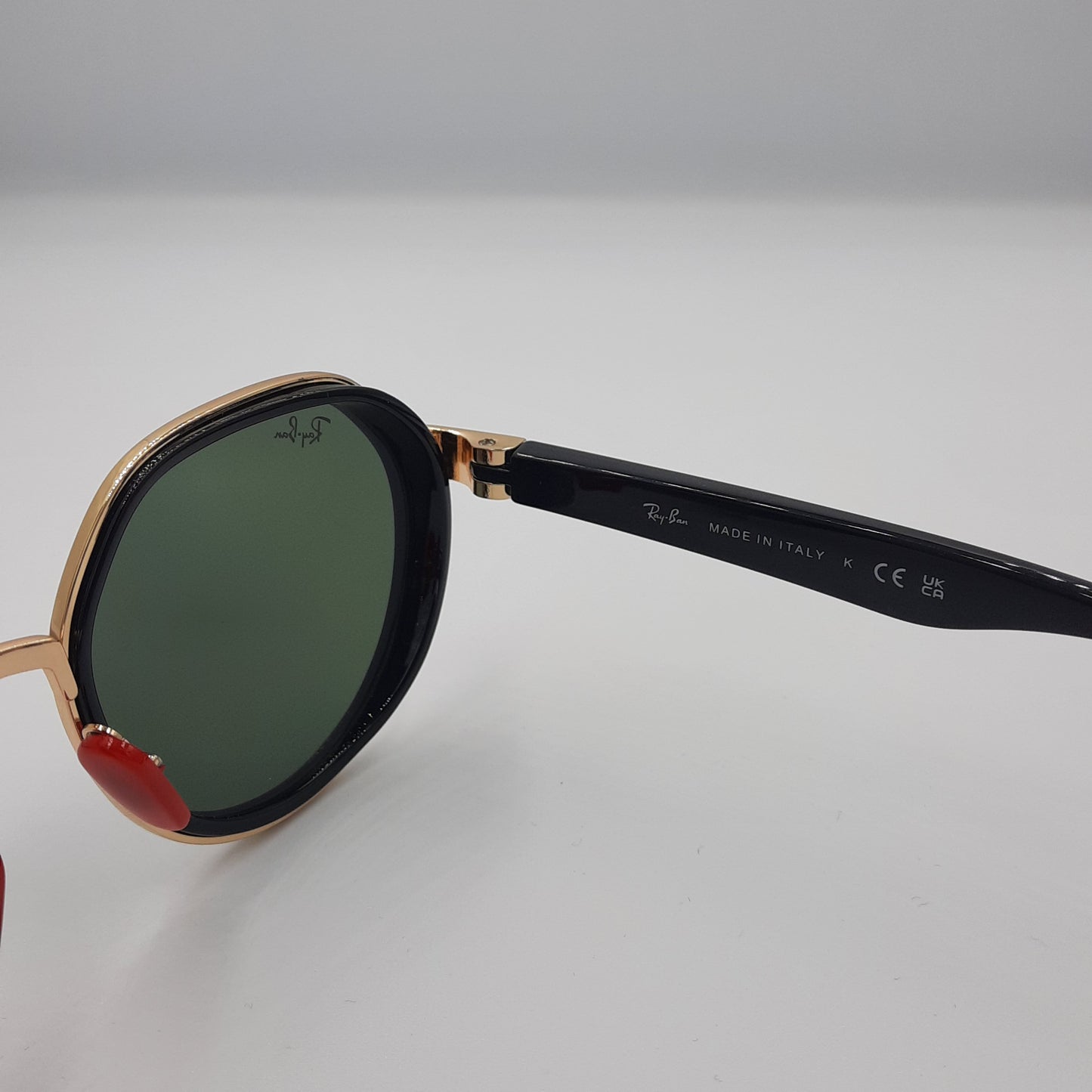 Solaires: RAYBAN FERRARI RB-3703 Noir/Doré/vert/rouge