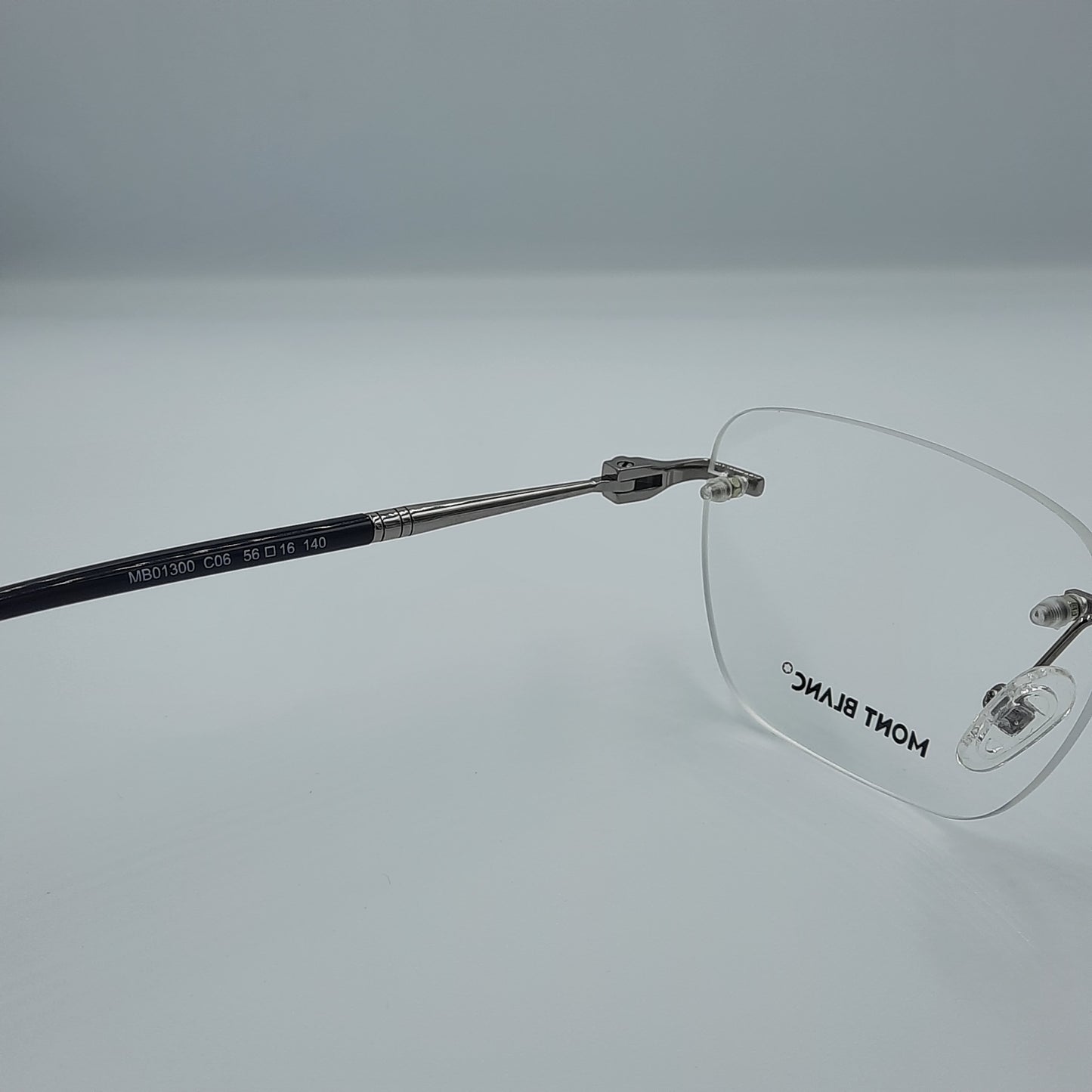 Lunette optique percée Mont Blanc: argent noir