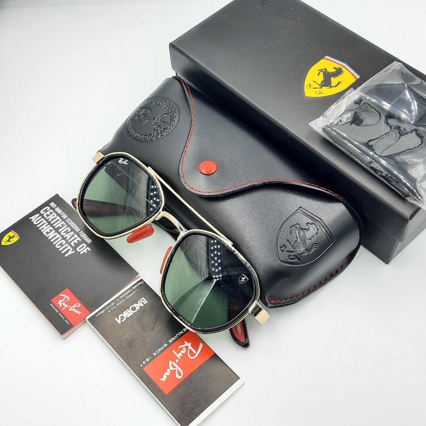 Solaires: RAYBAN FERRARI RB-3676 vert/noir/doré rouge