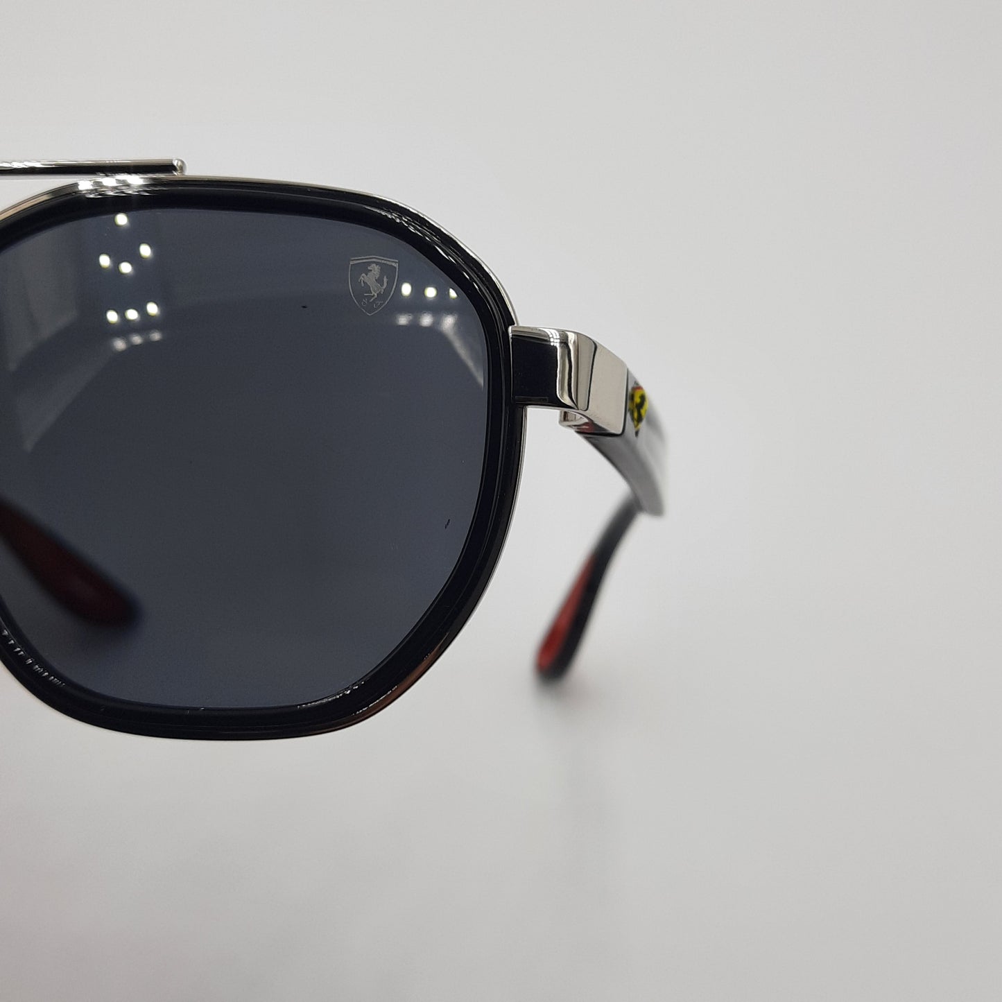 Solaires: RAYBAN FERRARI RB-3676 Noir/Argent/Rouge