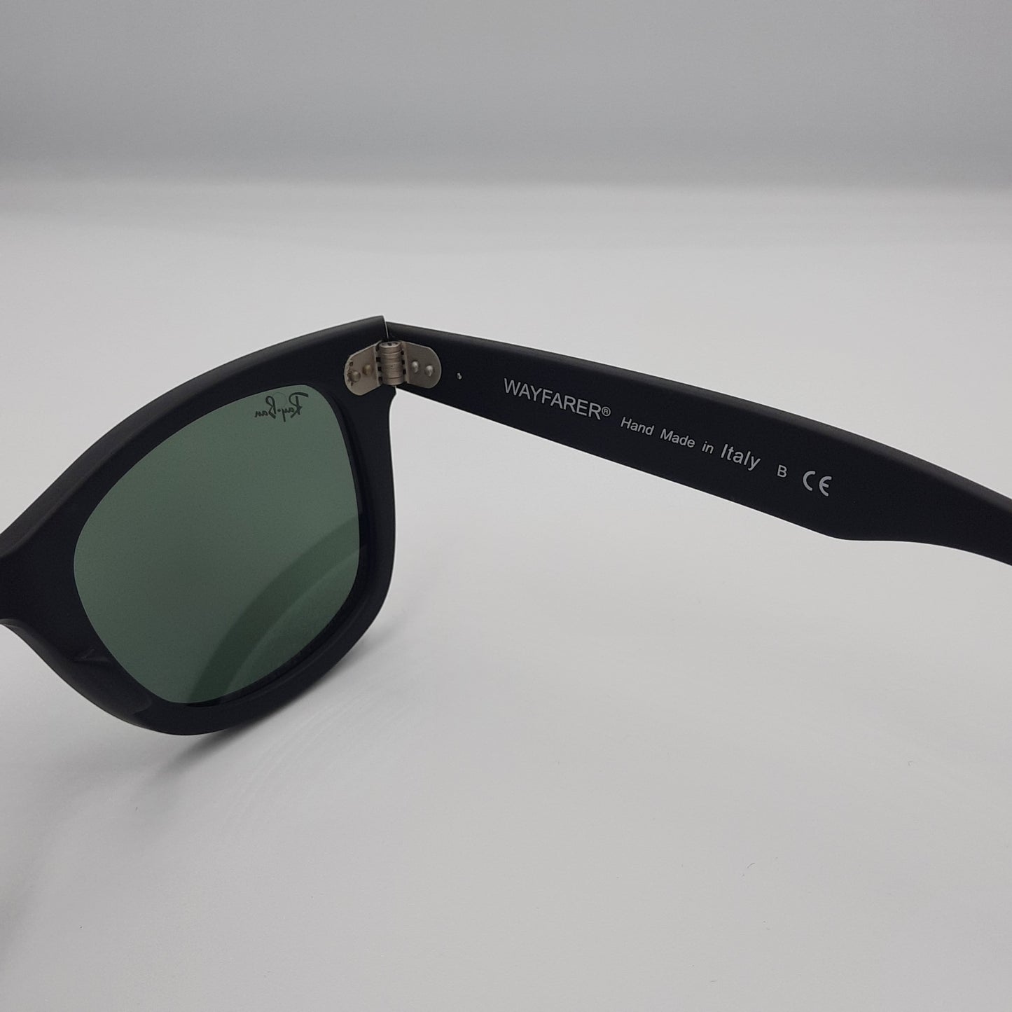 Solaires: Wayfarer Classic RB2140 noir/vert matte