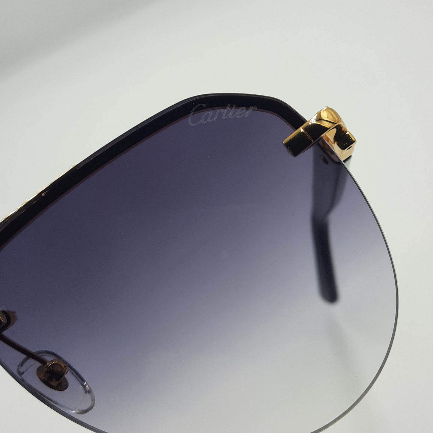 Solaires: CARTIER CT0275S noir dégradé  doré