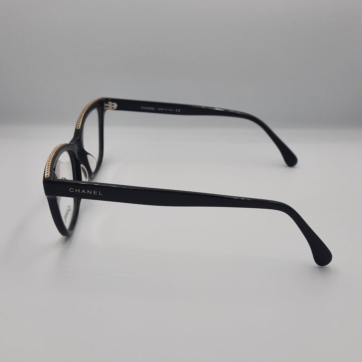 Lunette optique Chanel: NOIR doré