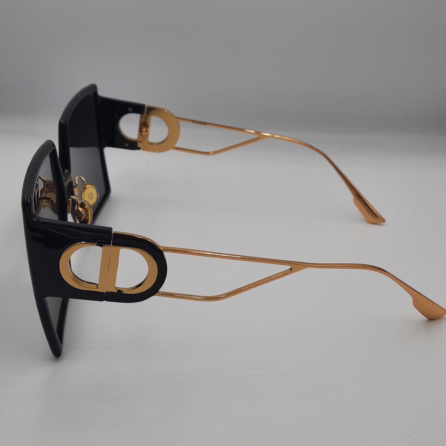 Solaires: Dior 30Montaigne EPZ11 noir gold