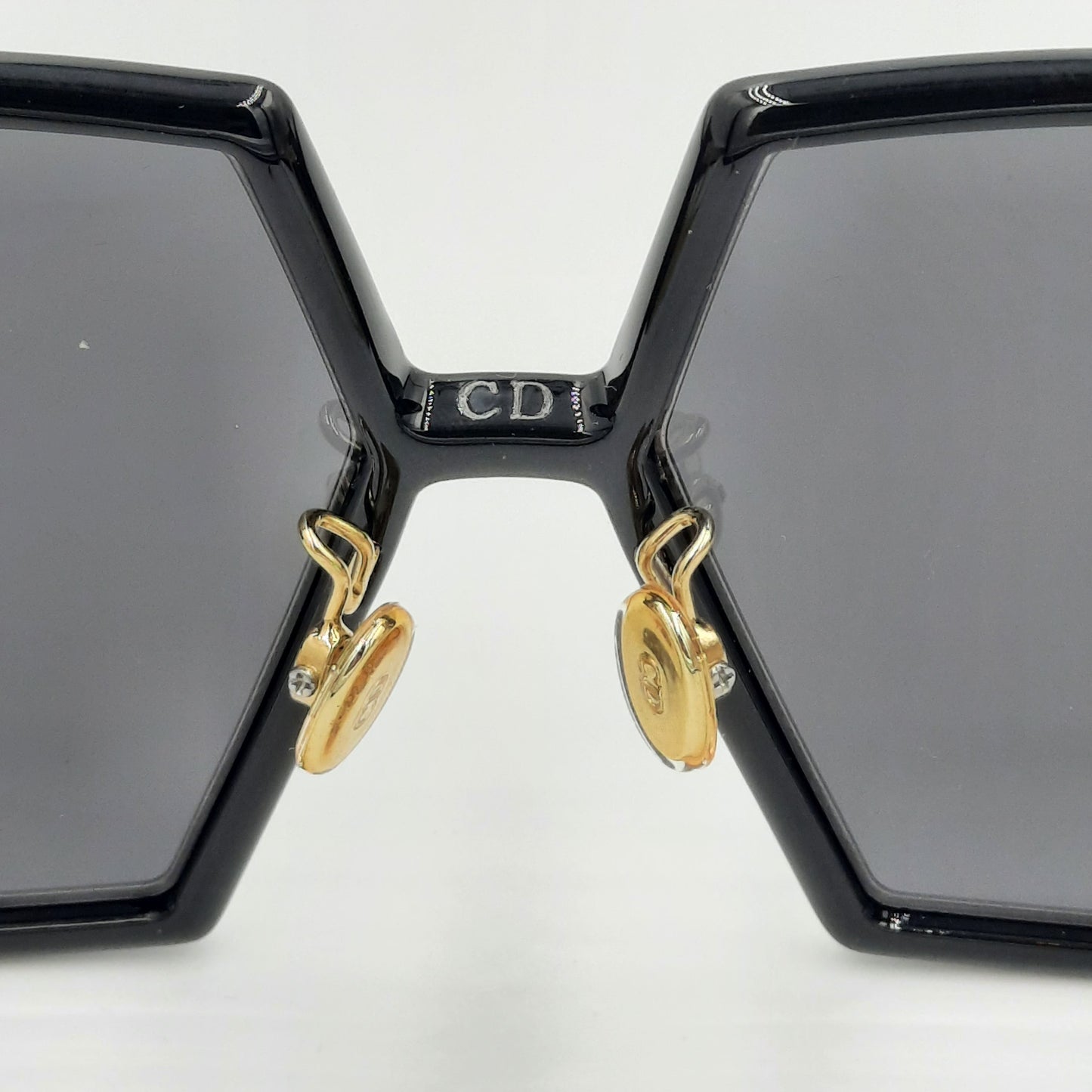 Solaires: Dior 30Montaigne EPZ11 noir gold