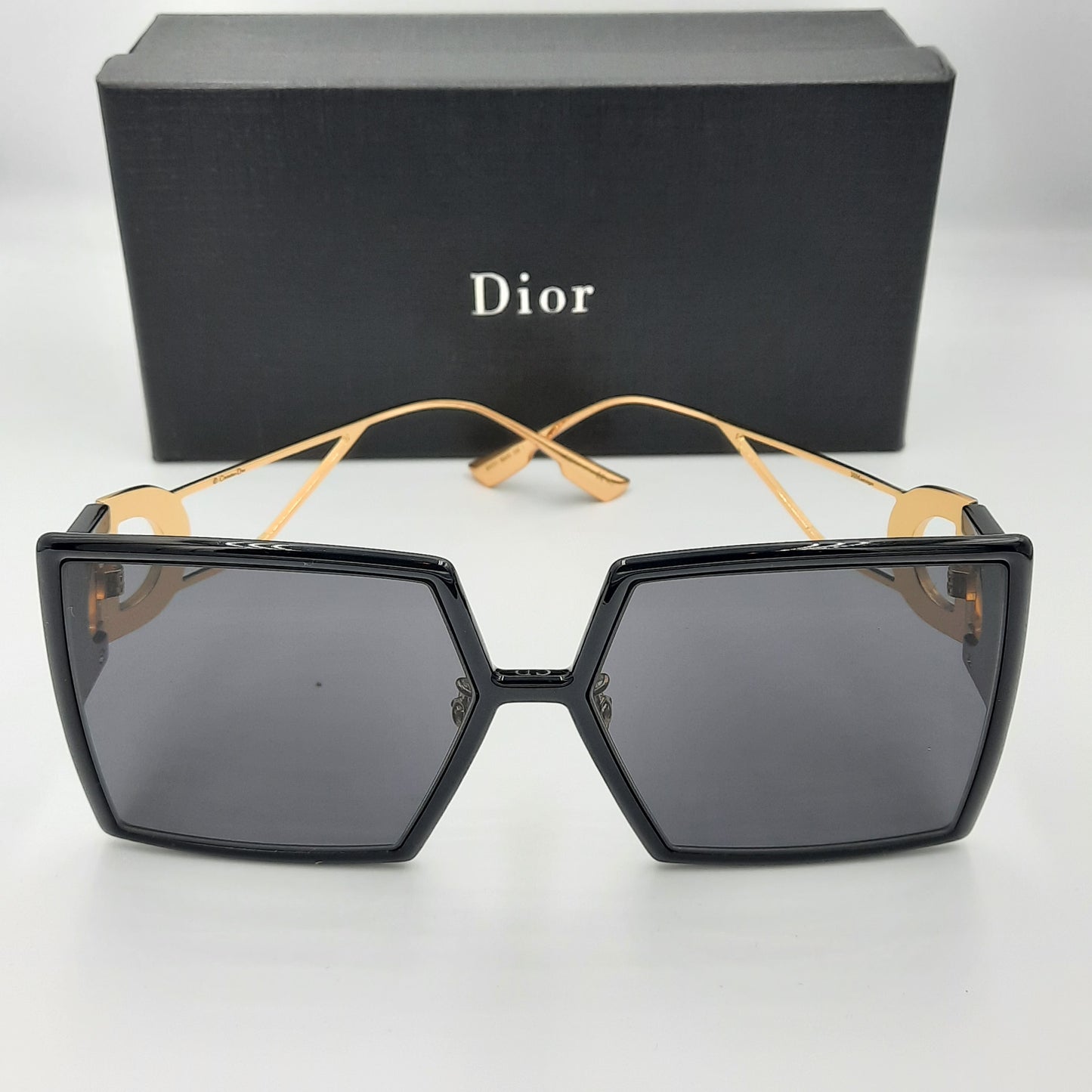 Solaires: Dior 30Montaigne EPZ11 noir gold