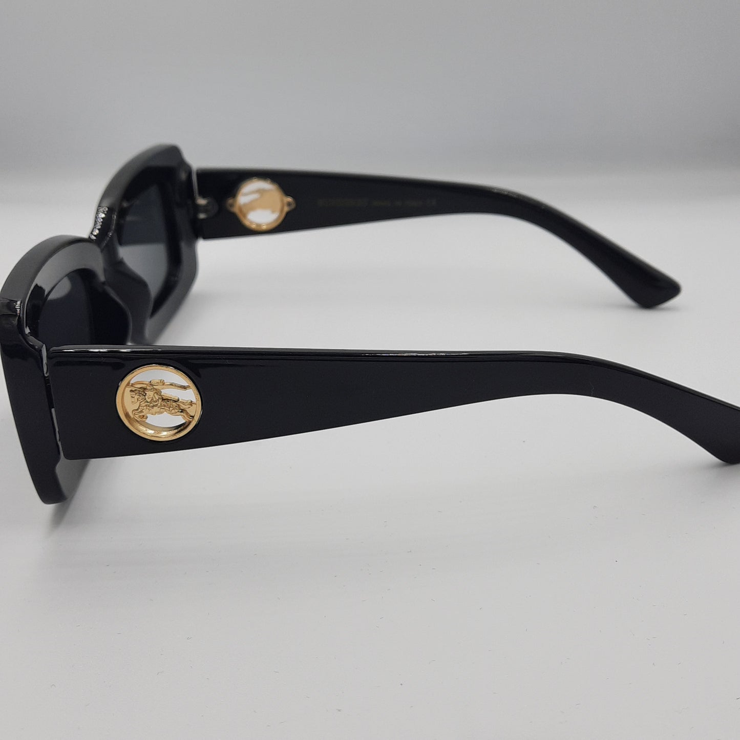 Solaires: BURBERRY 4343 Noir/gold