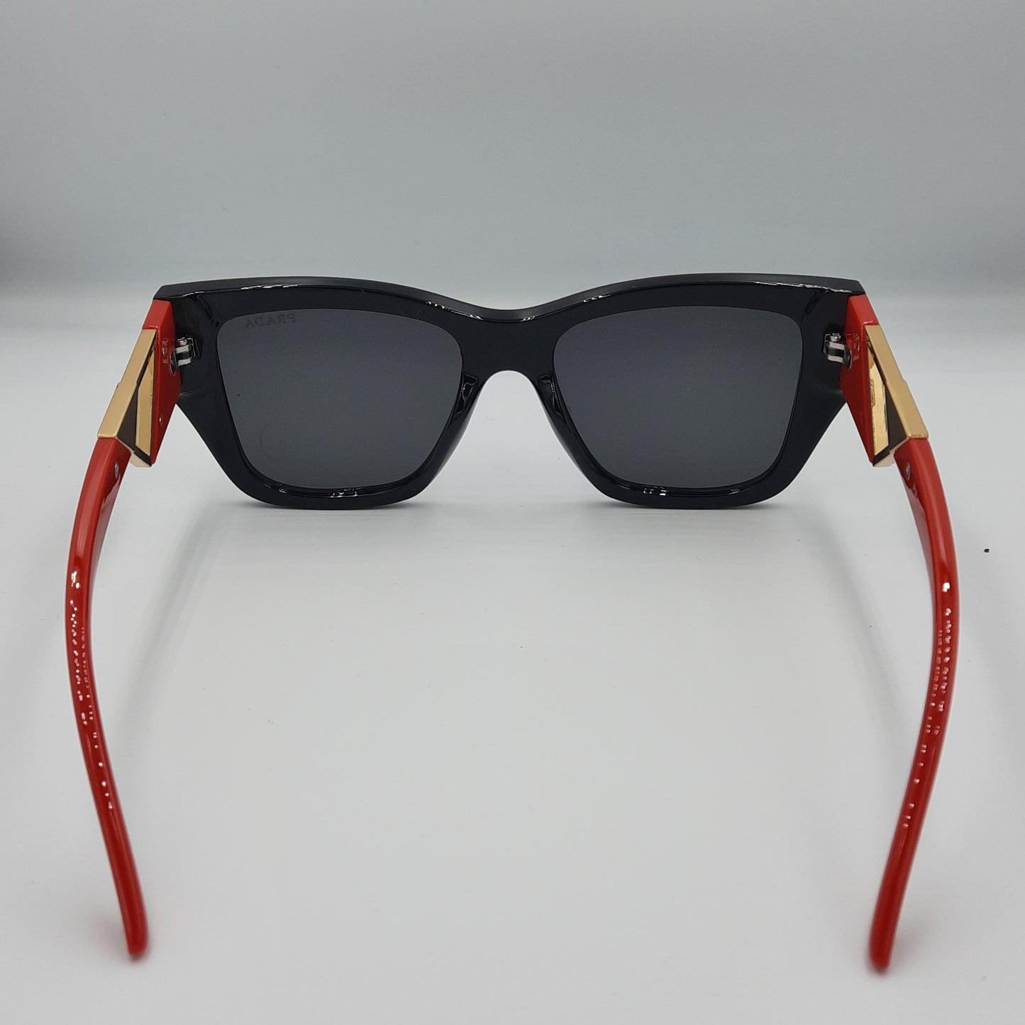 Solaires: PRADA8785 Rouge/noir