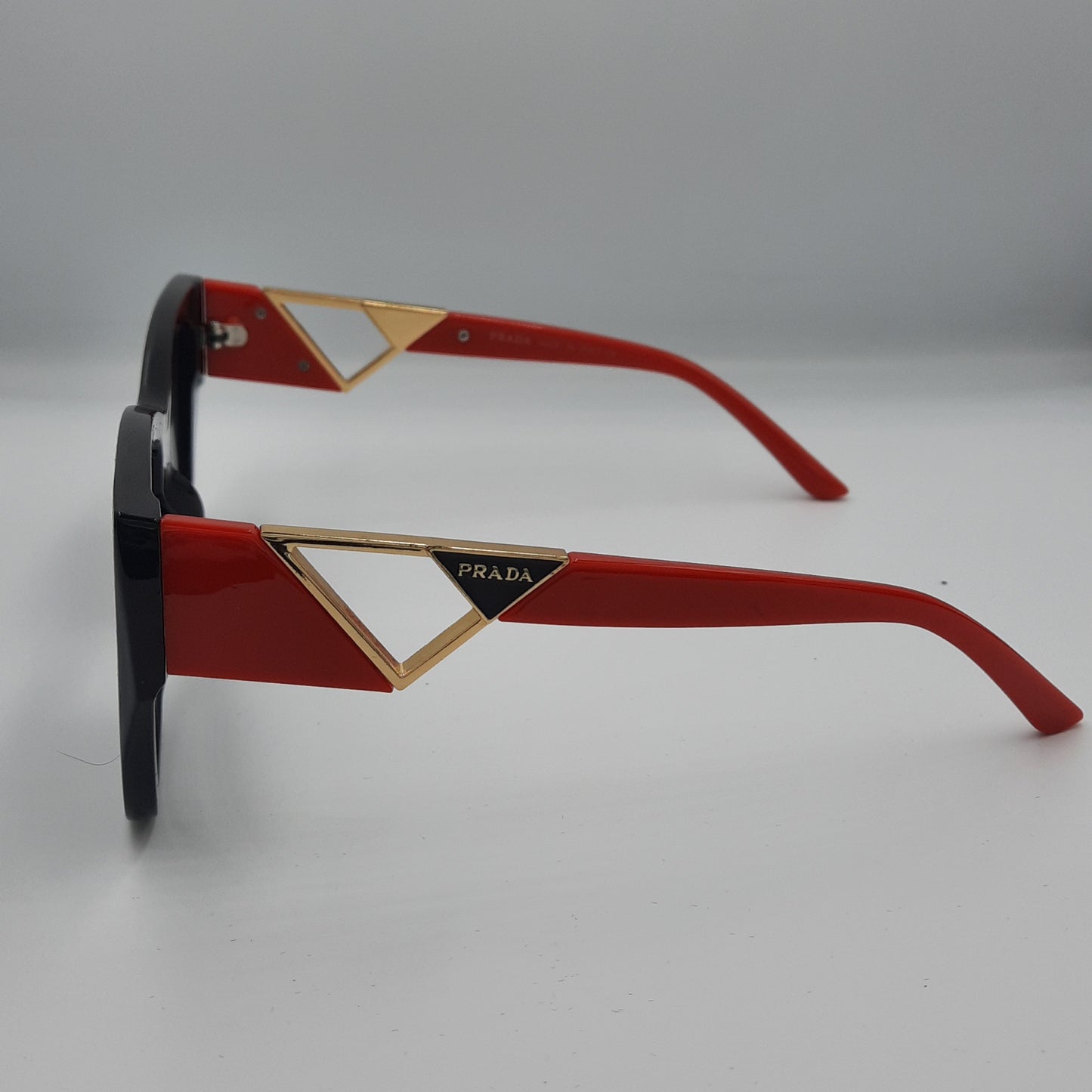 Solaires: PRADA8785 Rouge/noir