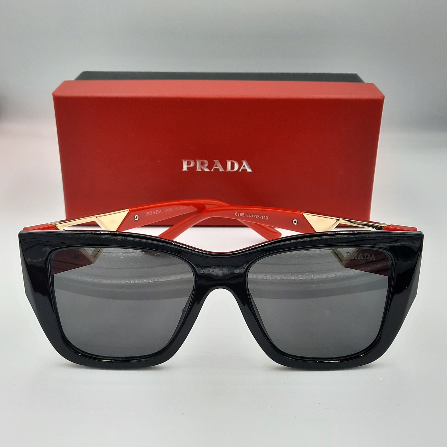 Solaires: PRADA8785 Rouge/noir