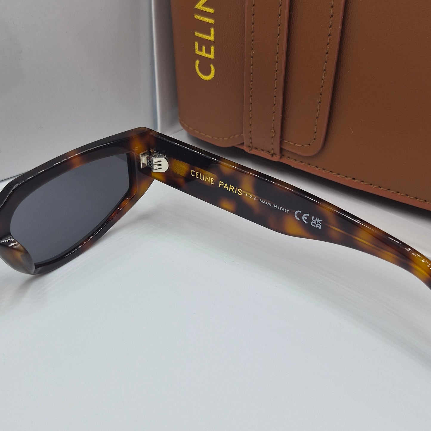 Solaires: CELINE Triomphe CL40269N doré marron havane