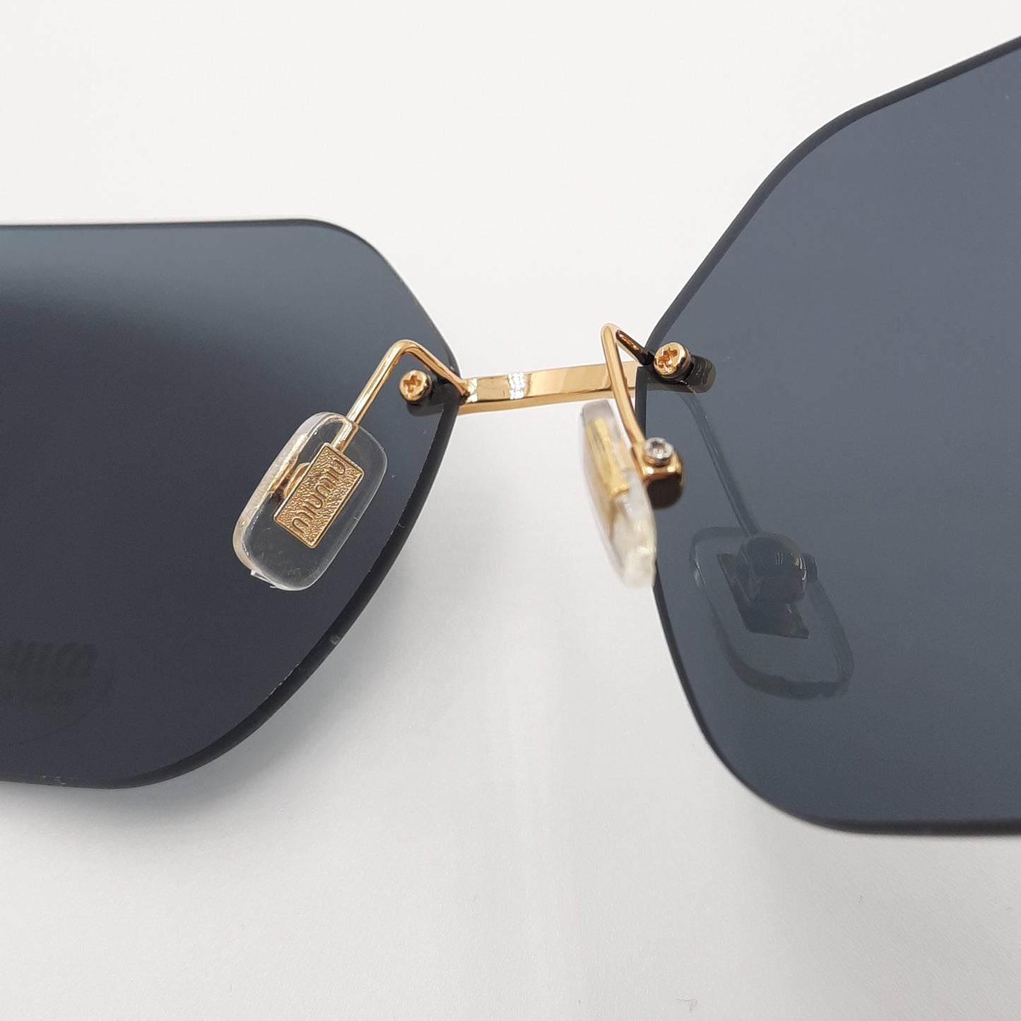 Solaires: MIUMIU MU54YS Noir/GOLD