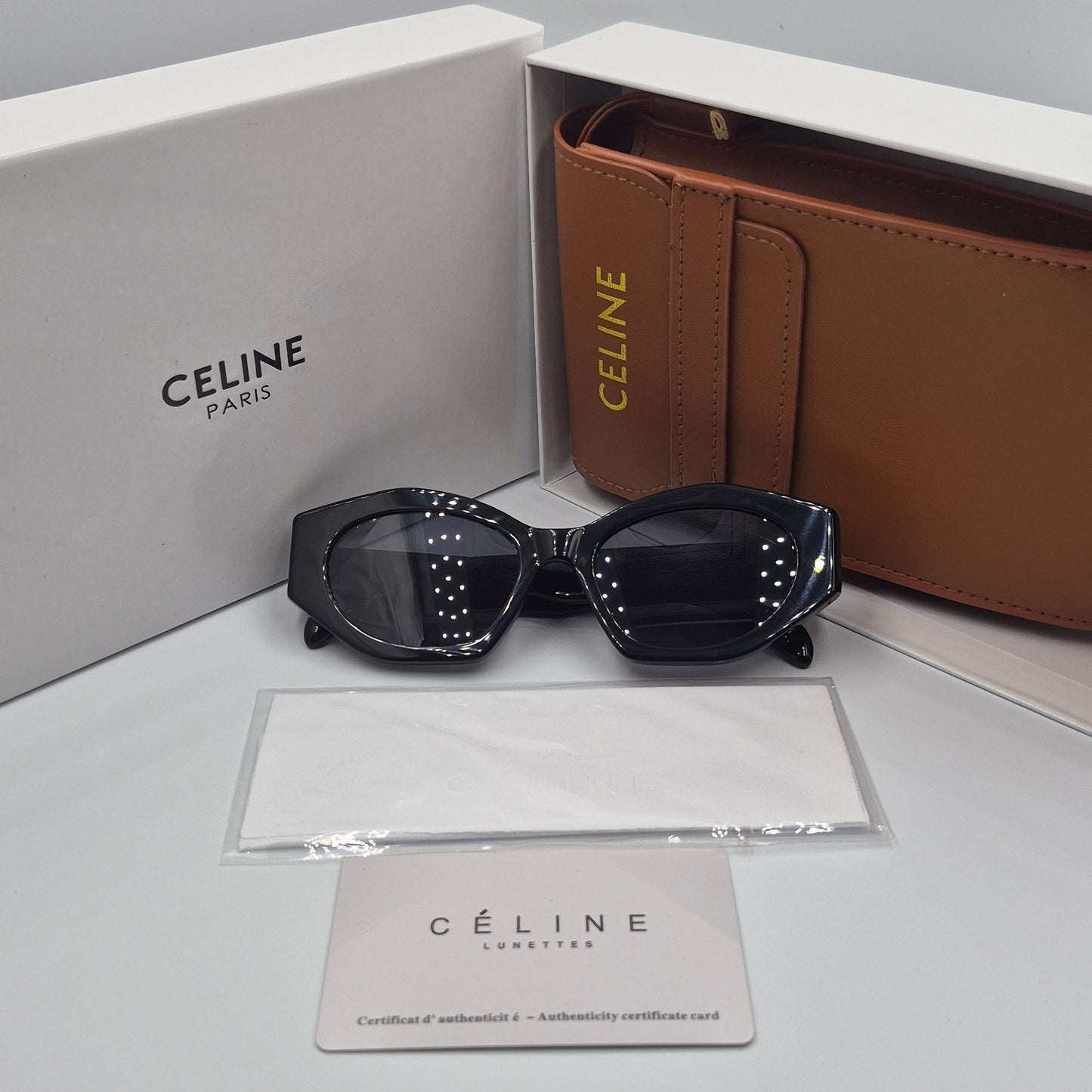 Solaires: CELINE Triomphe CL40238U argent noir