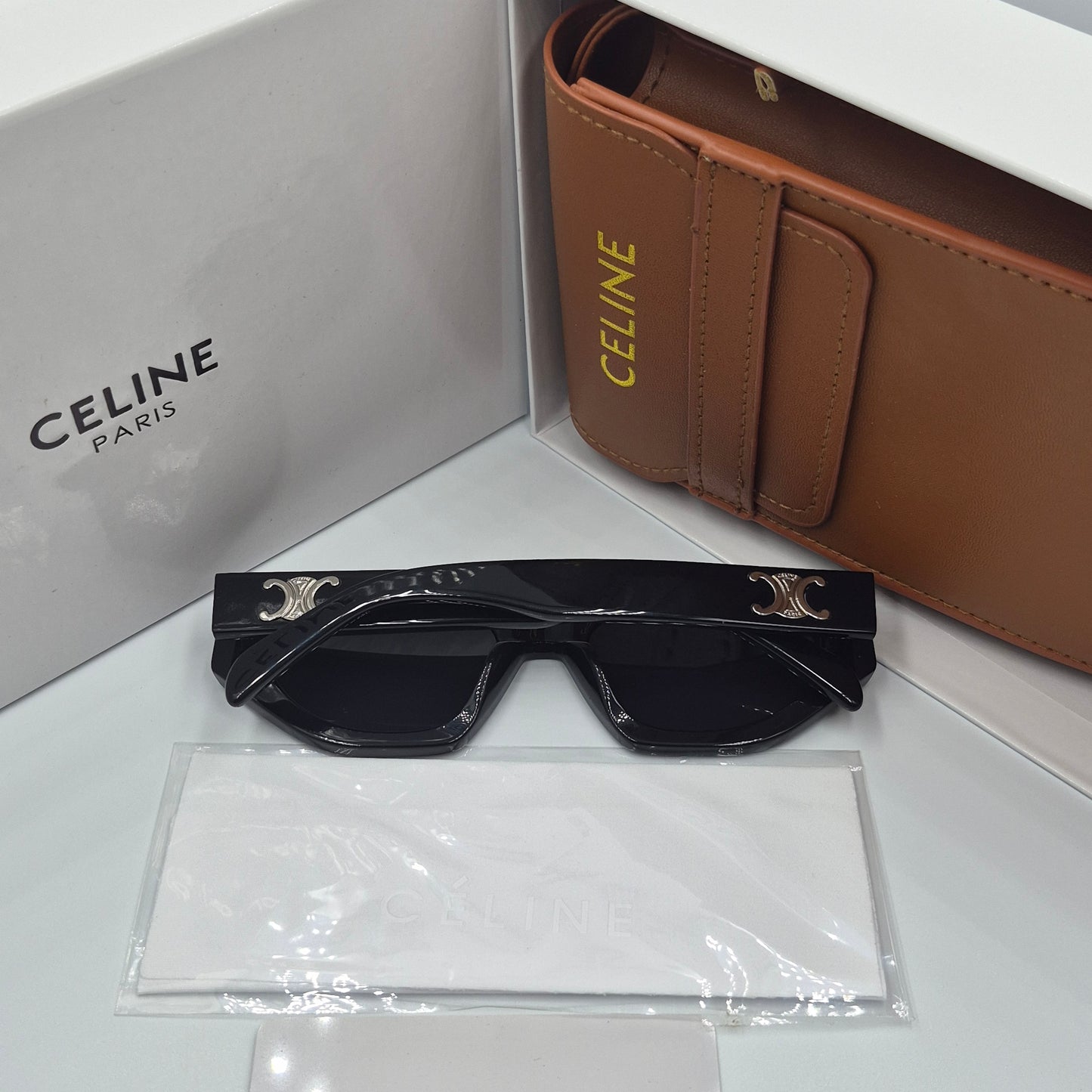 Solaires: CELINE Triomphe CL40238U argent noir
