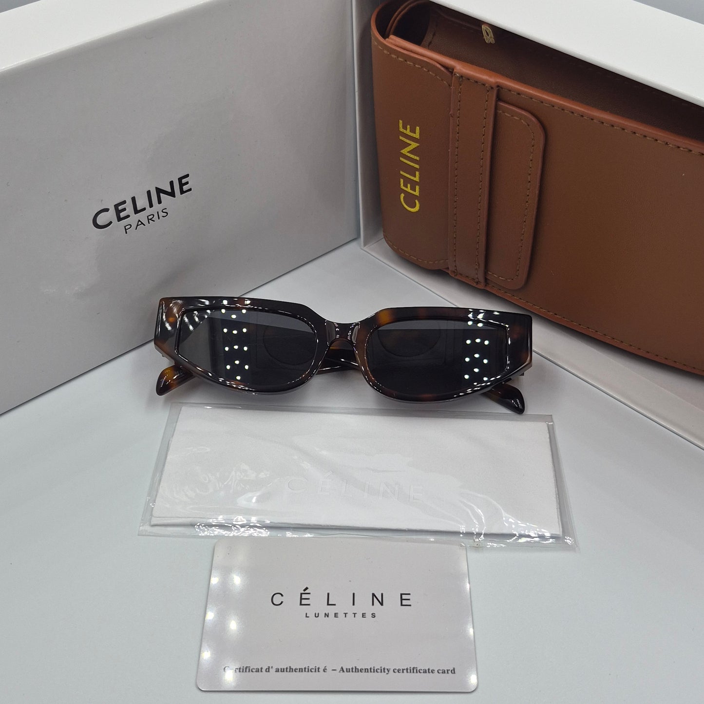 Solaires: CELINE Triomphe CL40269N doré marron havane