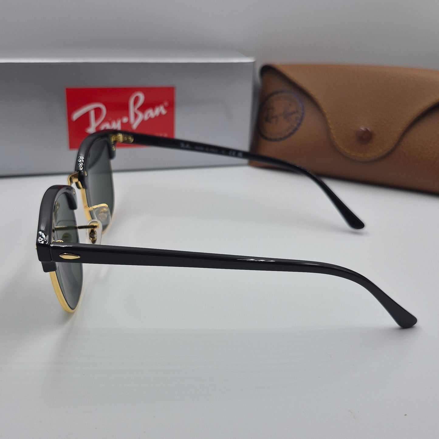 Solaires: Clubmaster RB-3016 Noir/Or/Vert