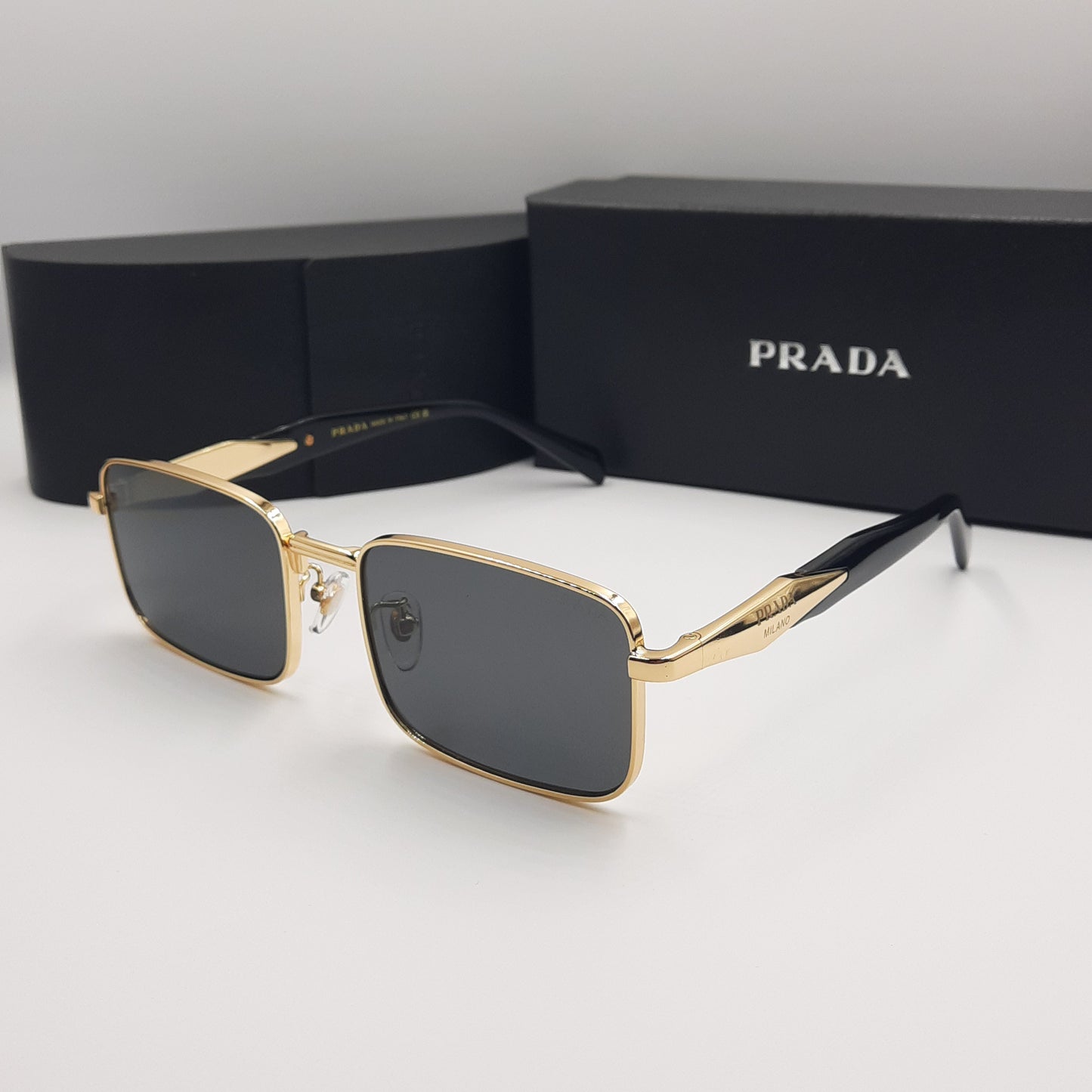 Solaires: PRADA PR69ZS doré noir