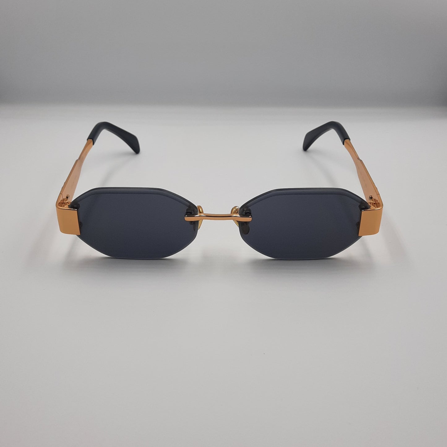 Solaires: CELINE Triomphe CL42119U doré noir