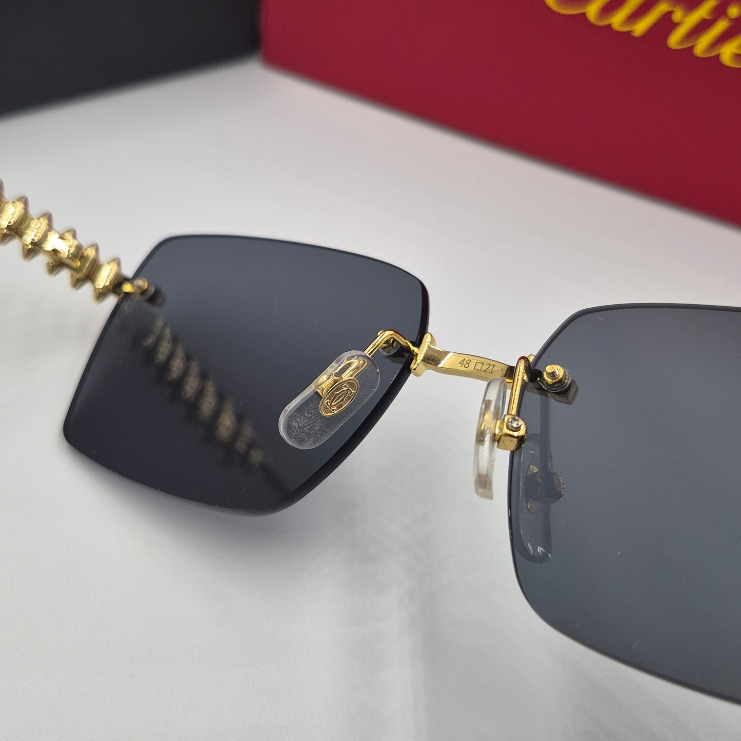 Solaires: CARTIER CLASH CT0545S doré noir