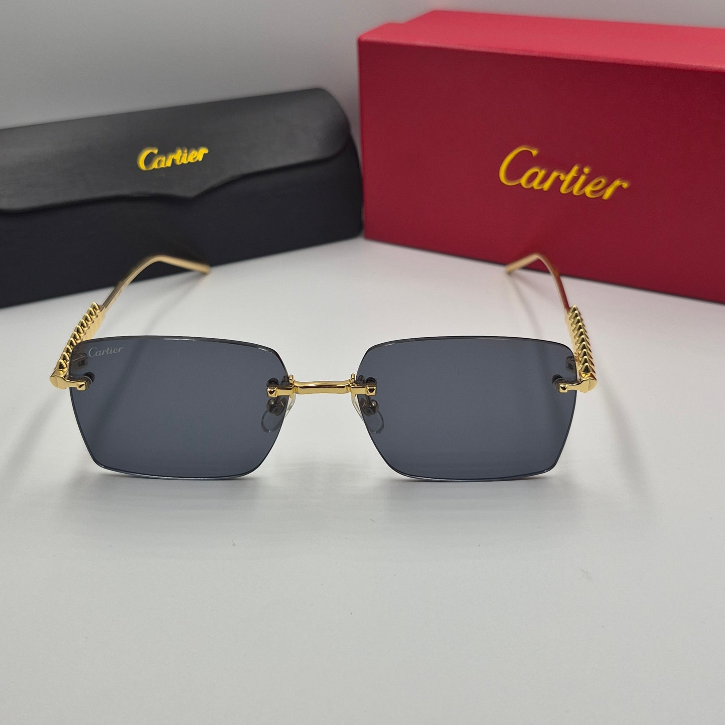 Solaires: CARTIER CLASH CT0545S doré noir