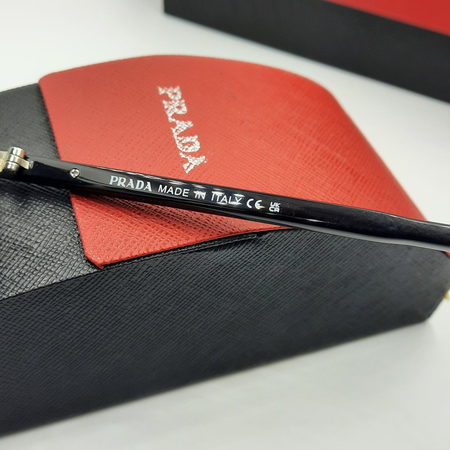 Solaires: PRADA SPRA58 argent noir